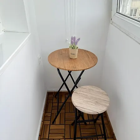 Spacious And Stylish Near The Center *
